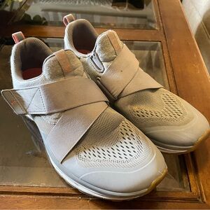 TIEM Slipstream Women’s cycling shoes with new SPD clips included.